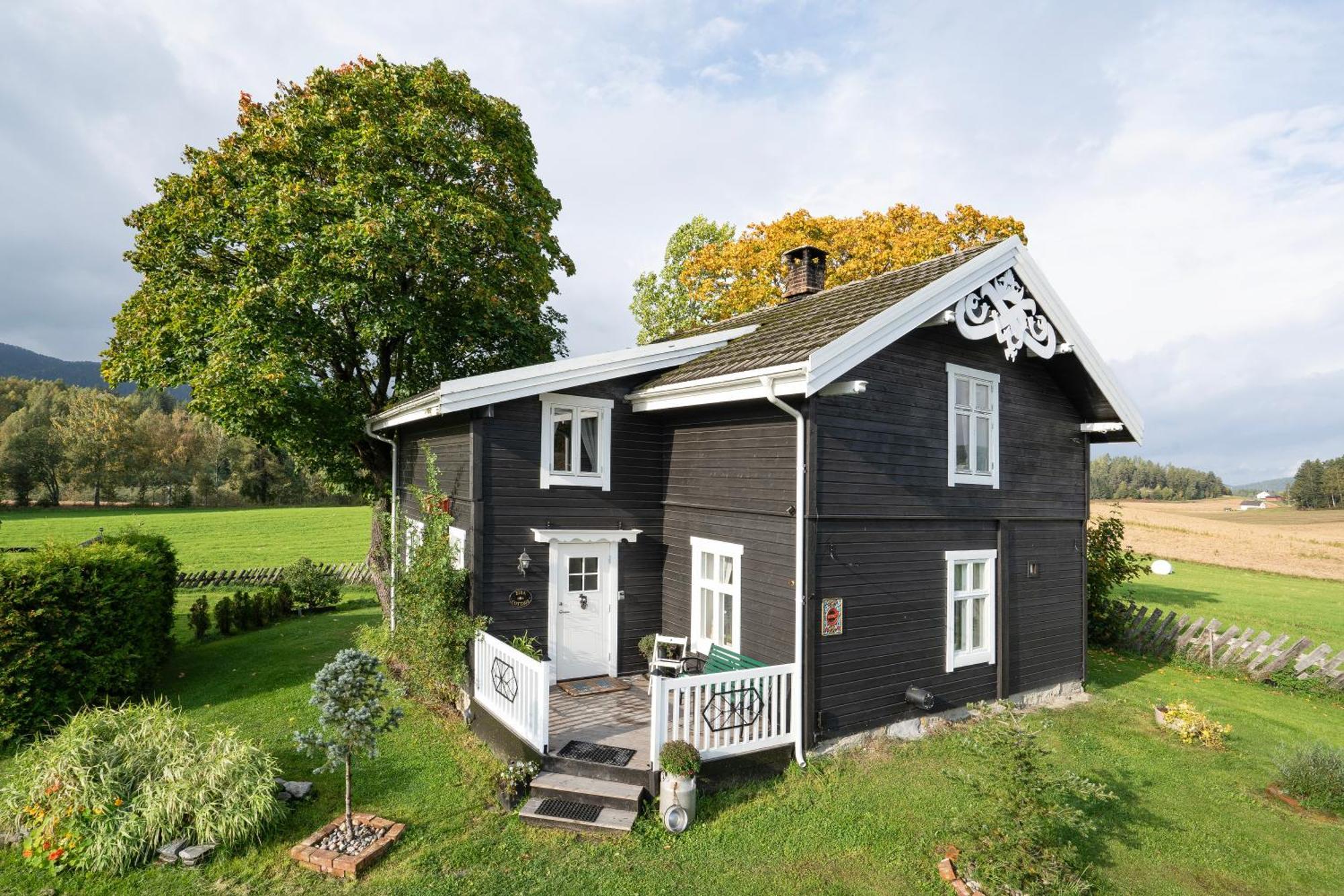 Eika Cottage: Cozy, Rural, Spacious And Well-Equiped Amot  Exteriör bild